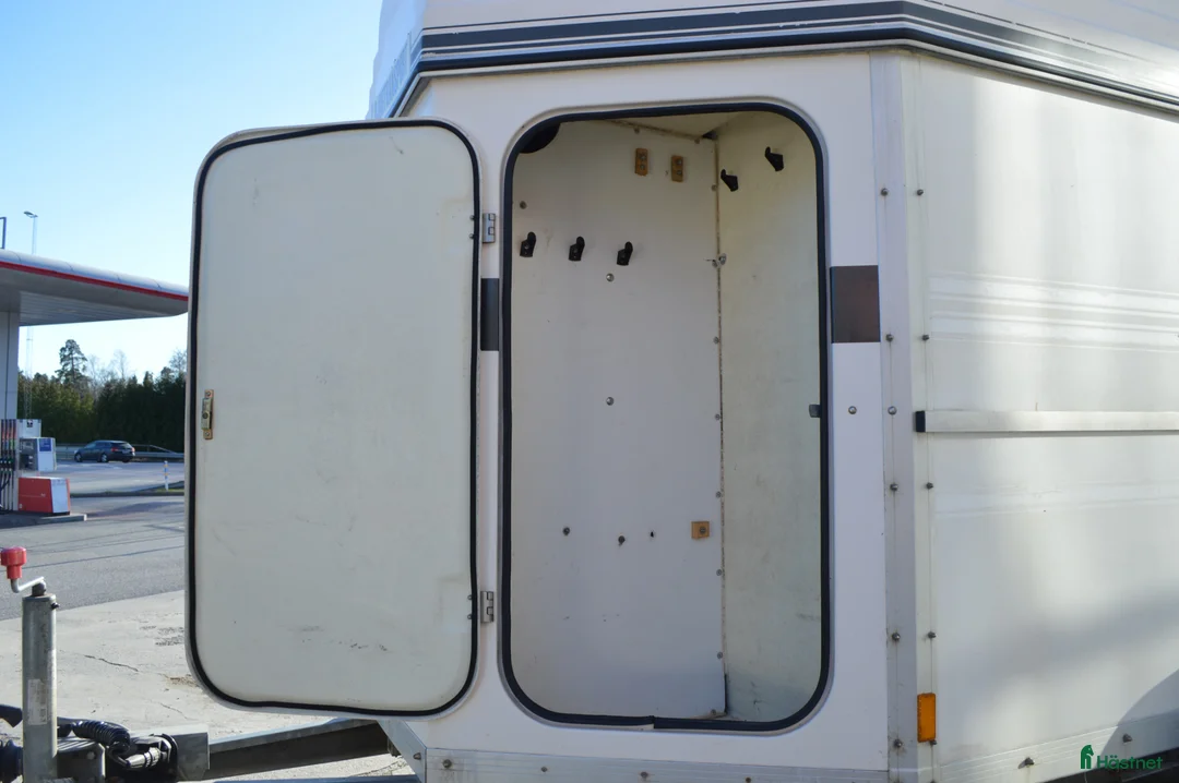 Hästtransporter  fordon & transport till salu: Boj Bravo 220SEH 2006 Totalvikt 1990 kg - Annons 6