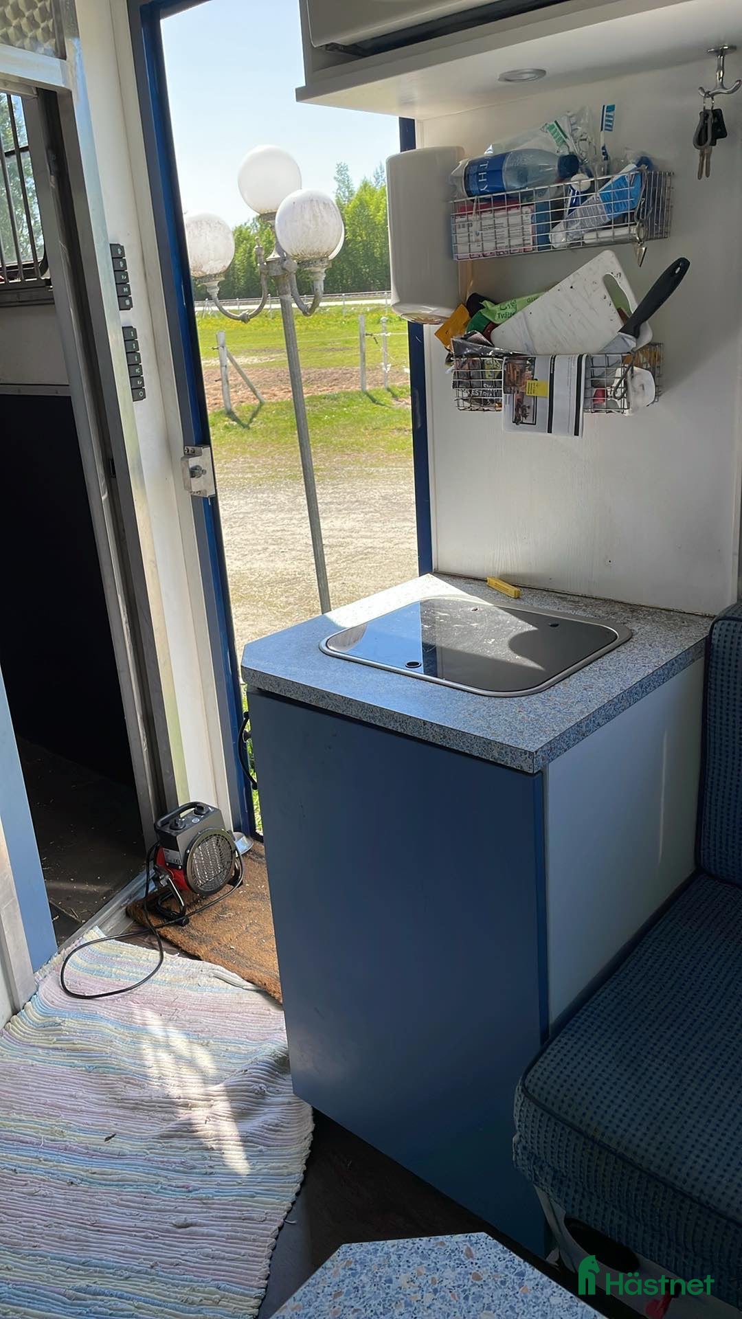 Hästlastbilar  fordon & transport till salu: Hästlastbil 4 hästar med bodel i Lagan - Annons 8