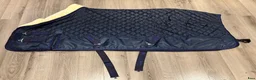 Täcken hästutrustning till salu: Lippo 200g  115cm - Annons 1