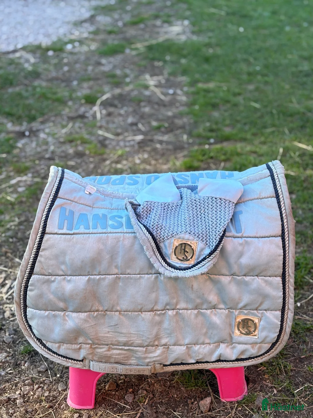 Schabrak & Vojlockar hästutrustning till salu: Många schabrak till allround ridning! - Annons 9