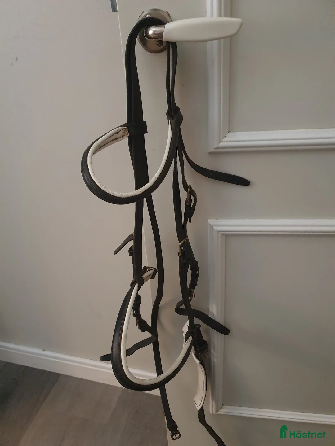 Träns hästutrustning till salu: Svart vitt träns - Annons 4