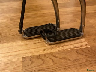 Övrig Ryttarutrustning ryttarutrustning till salu: Stigbyglar i Siljansnäs - Annons 5