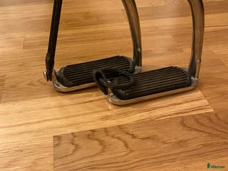 Övrig Ryttarutrustning ryttarutrustning till salu: Stigbyglar i Siljansnäs - Annons 4