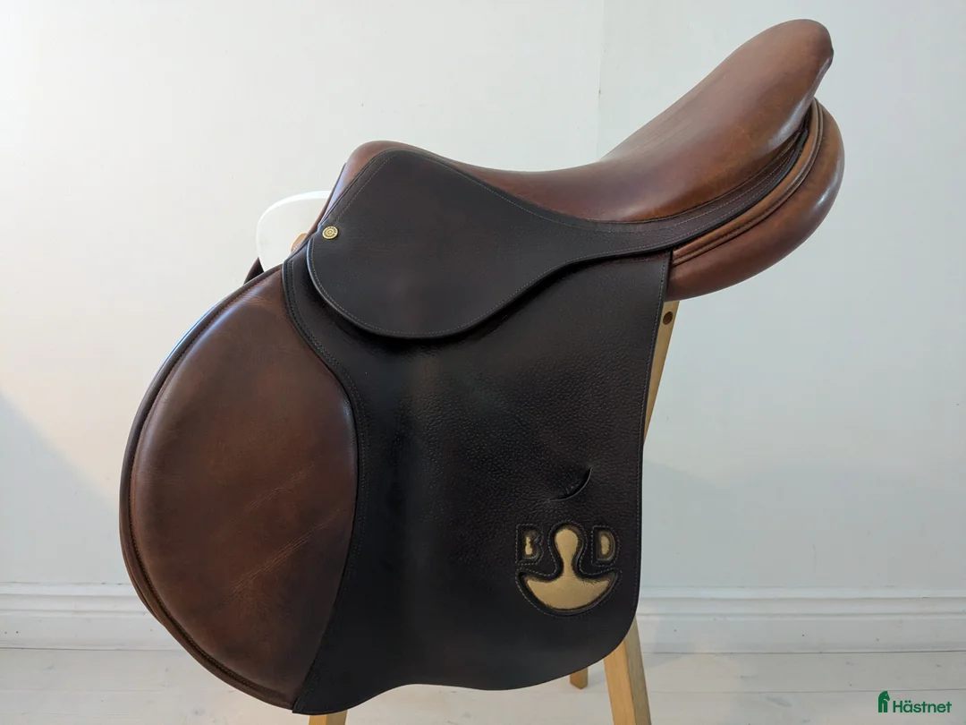 Sadlar hästutrustning till salu: Bruno del Grange  - Annons 1