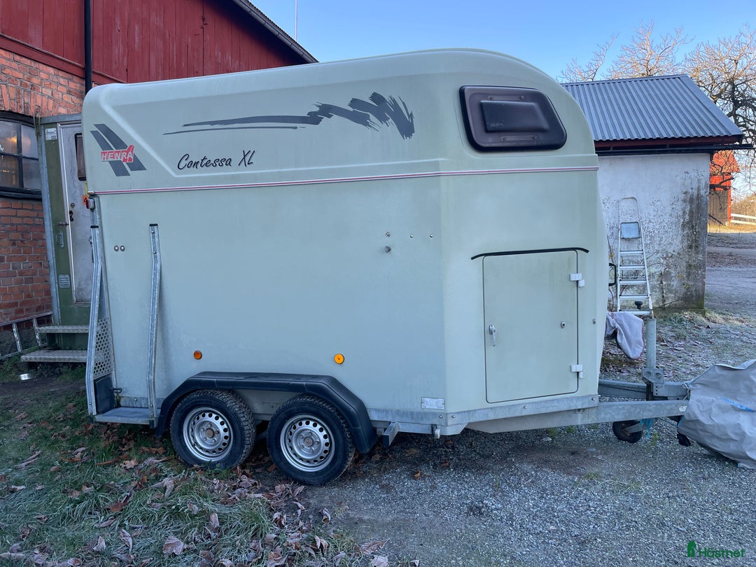 Hästtransporter  fordon & transport till salu: Prisvärt kvalitetssläp i Bromma - Annons 1