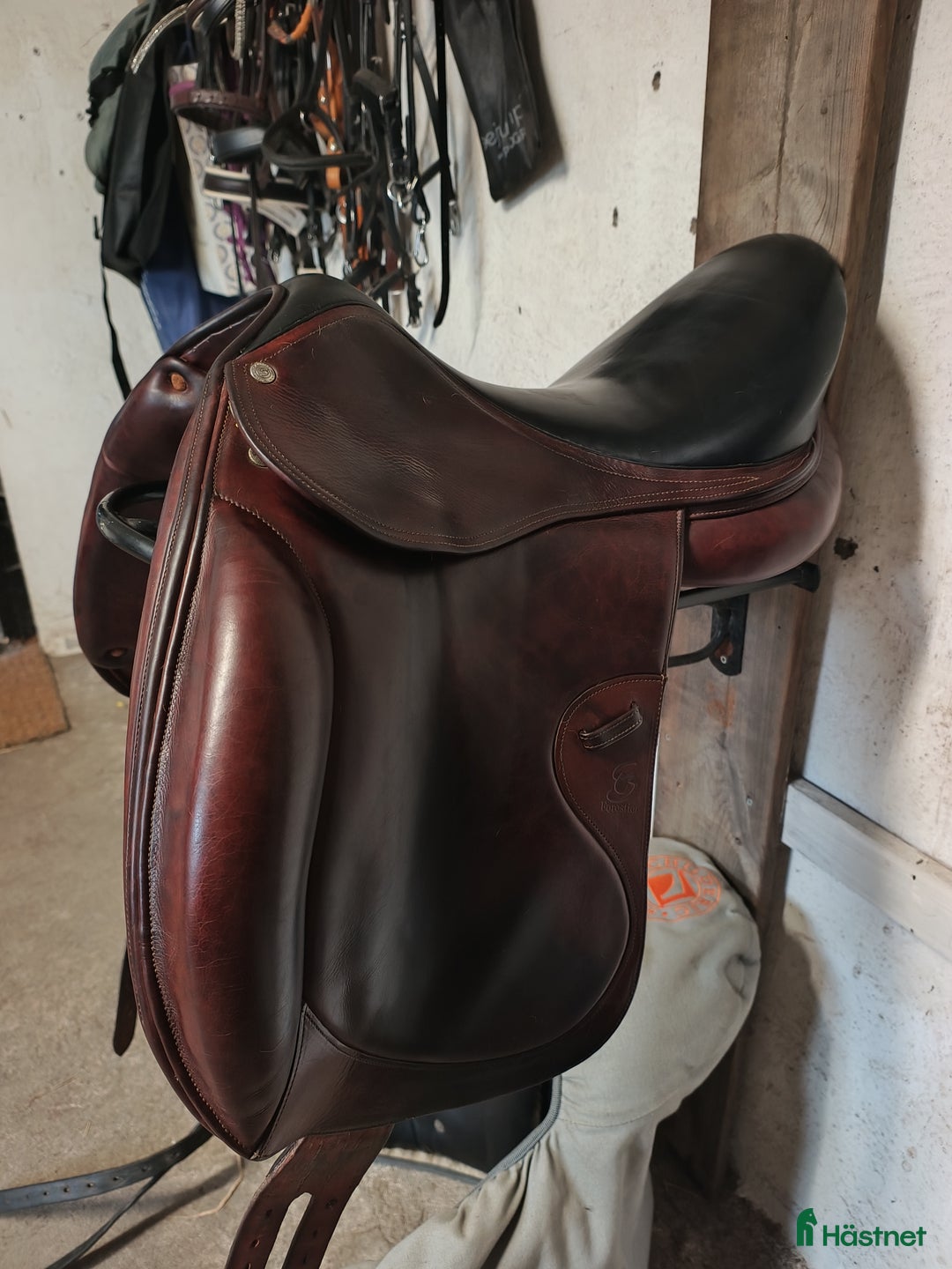 Sadlar hästutrustning till salu: Forestier i Billesholm - Annons 1