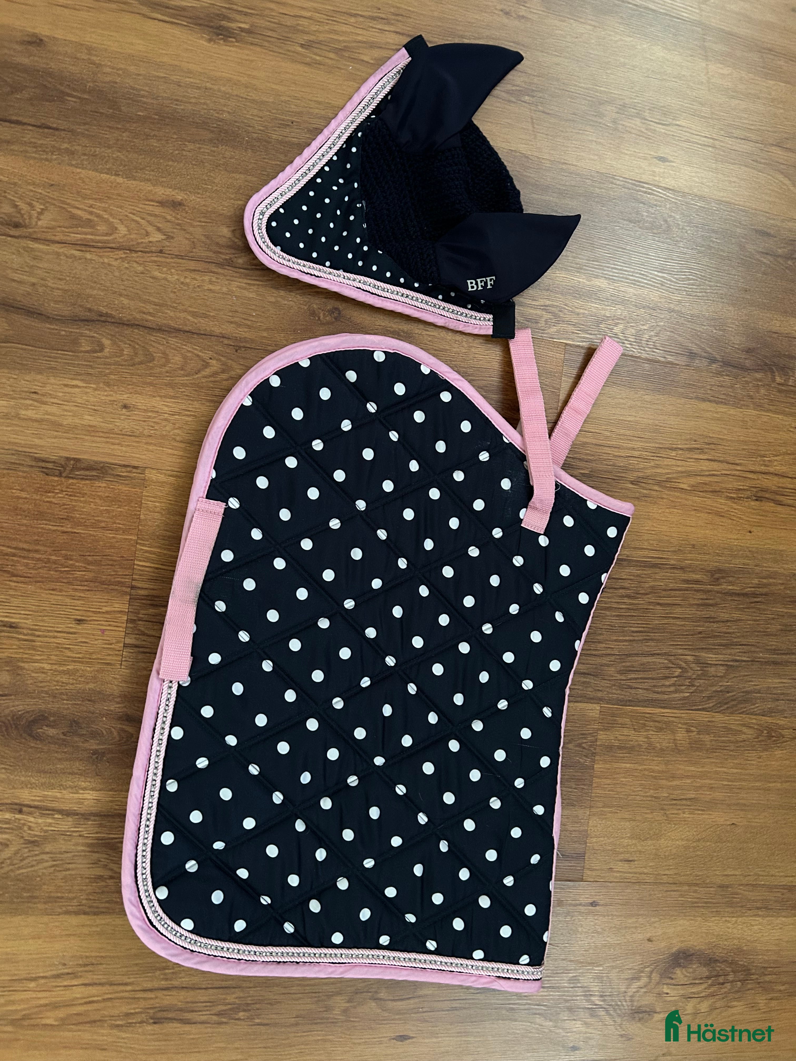 Schabrak & Vojlockar hästutrustning Schabrak och huva - Annons 6