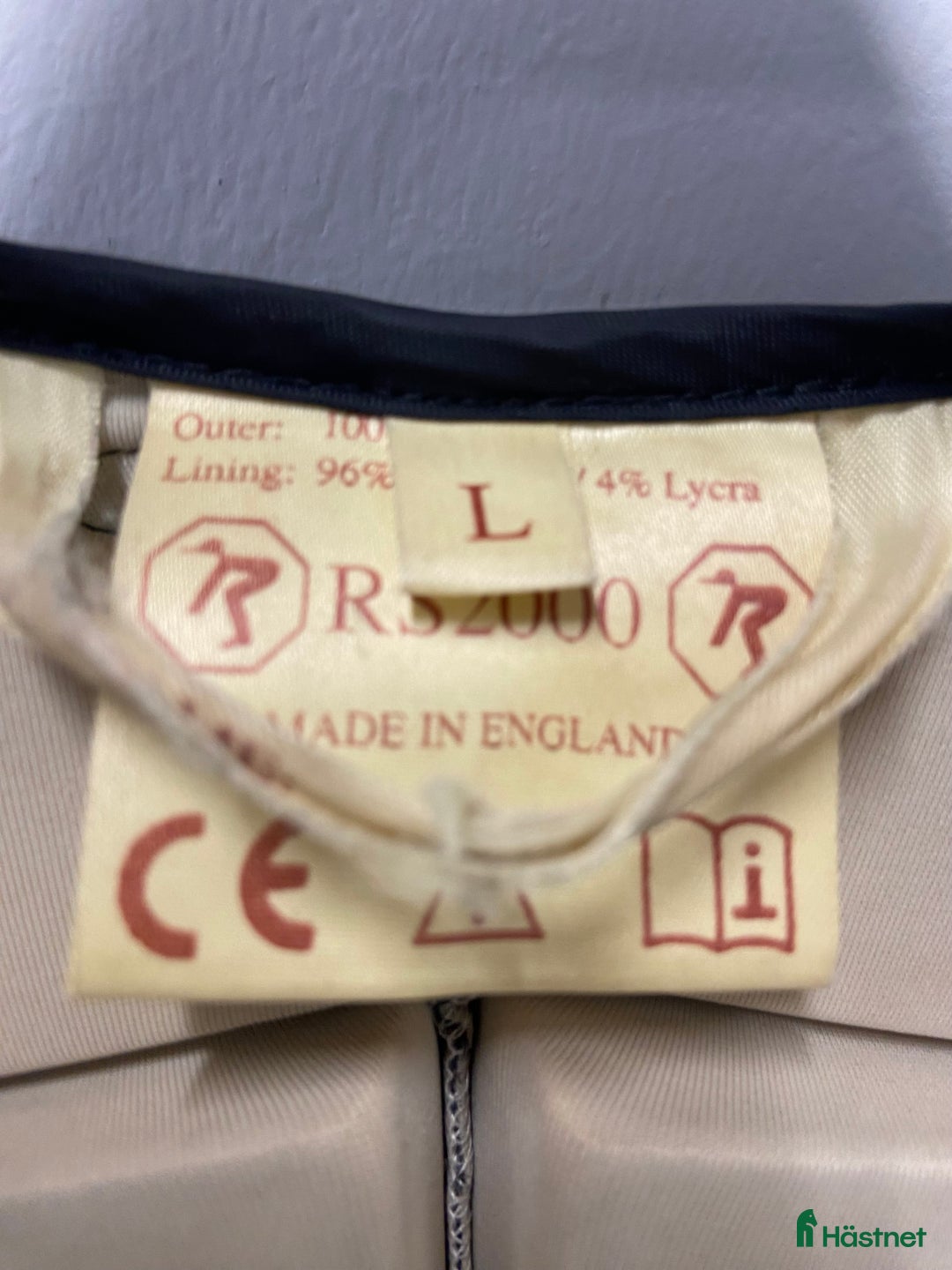 Säkerhetsvästar ryttarutrustning till salu: 2 ridvästar till salu i Tibro - Annons 6