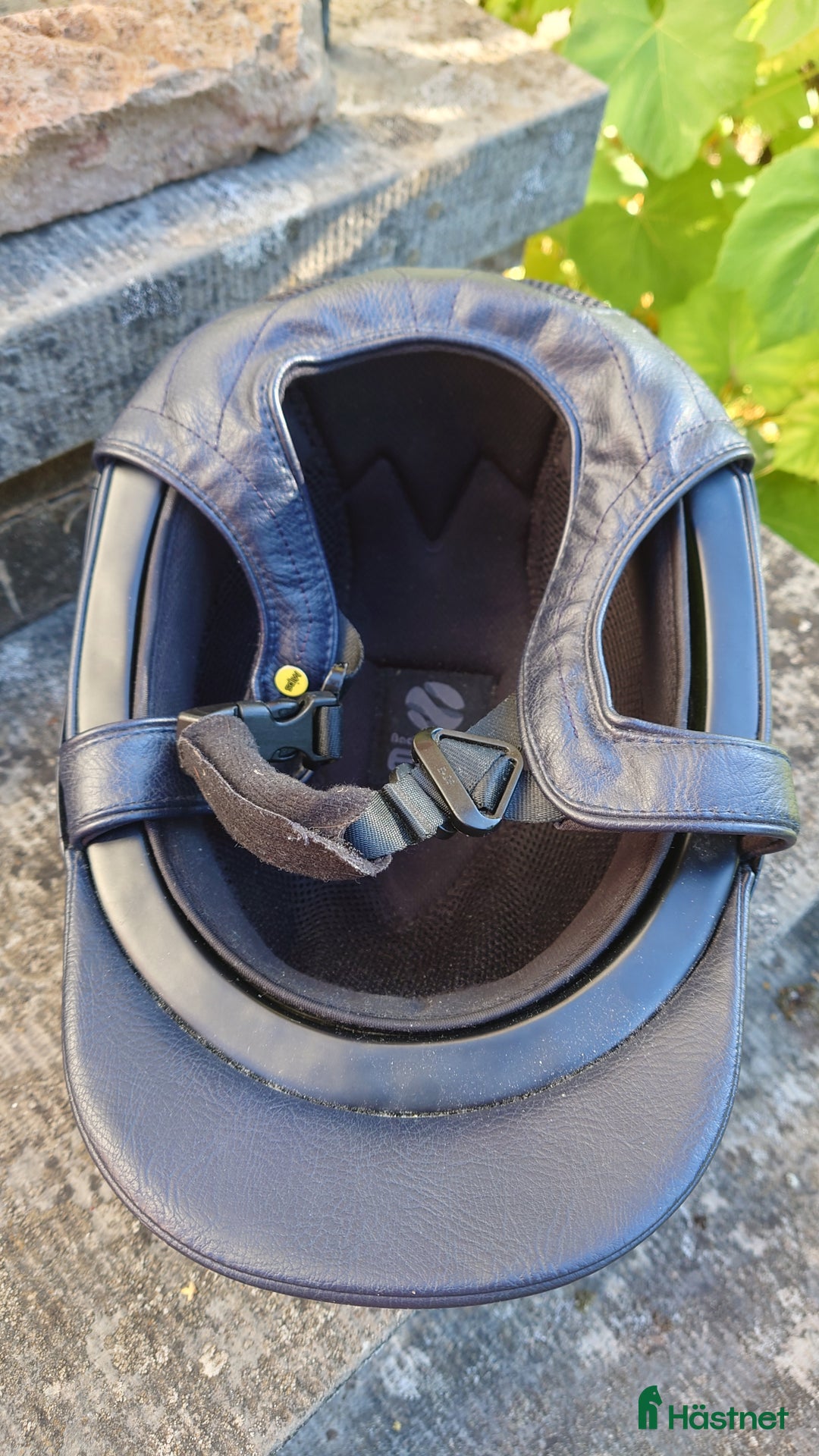 Hjälmar ryttarutrustning till salu: Ridhjälm Back on Track EQ3 i Götene - Annons 4