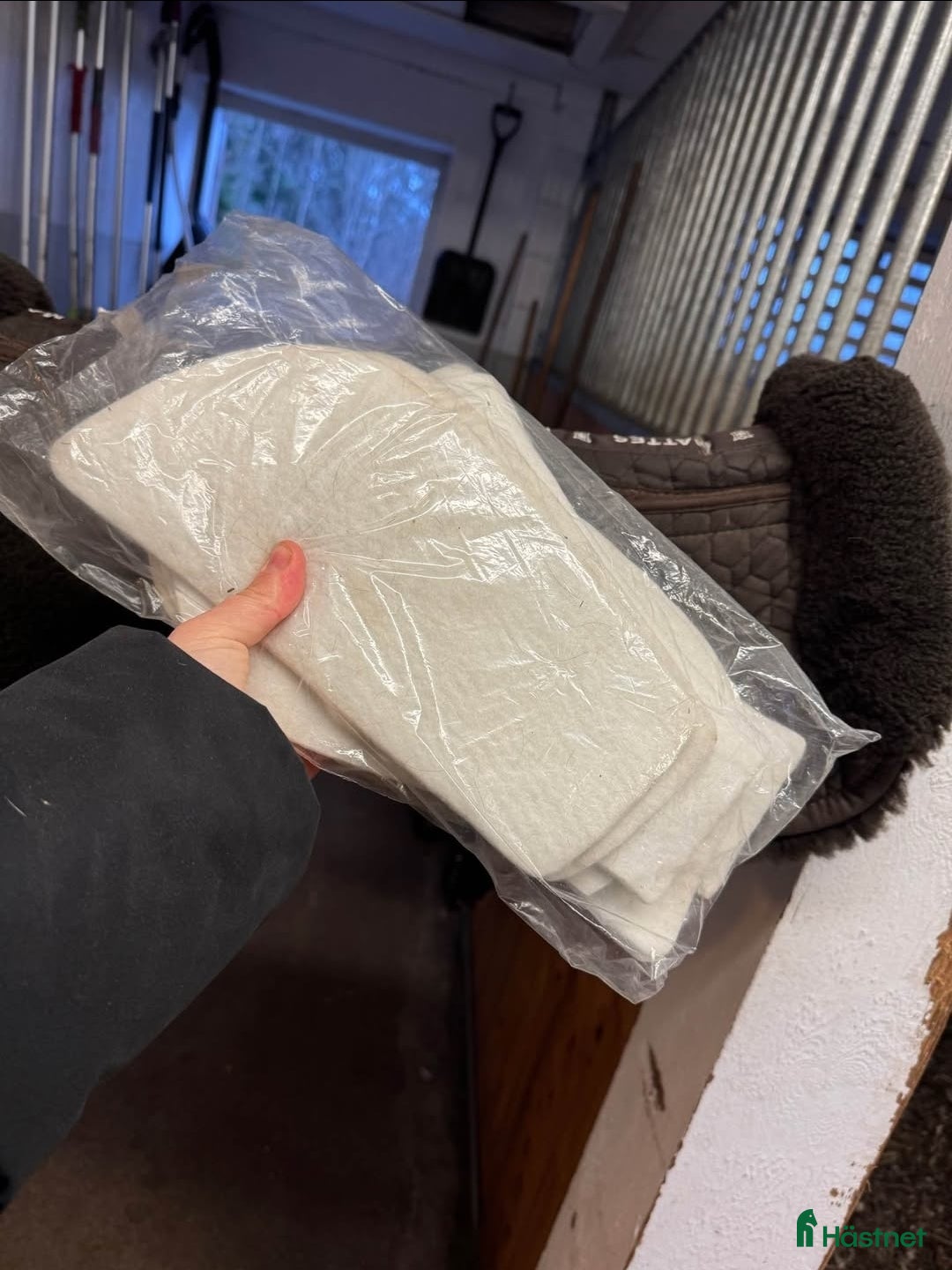 Sadeltillbehör hästutrustning till salu: Mattespad correction L brun ton i ton i Ulricehamn - Annons 2