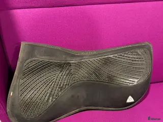 Sadeltillbehör hästutrustning Fin Acavallo memoryfoam gel pad storlek L i Linköping - Annons 13
