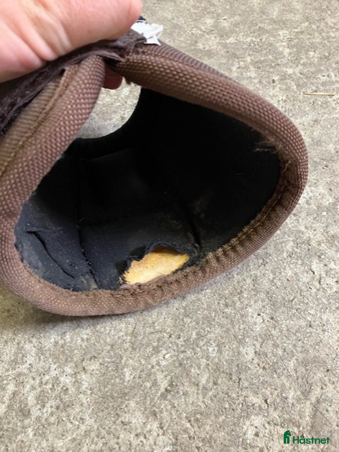 Benskydd hästutrustning till salu: Välanvända PC-boots i Bro - Annons 3