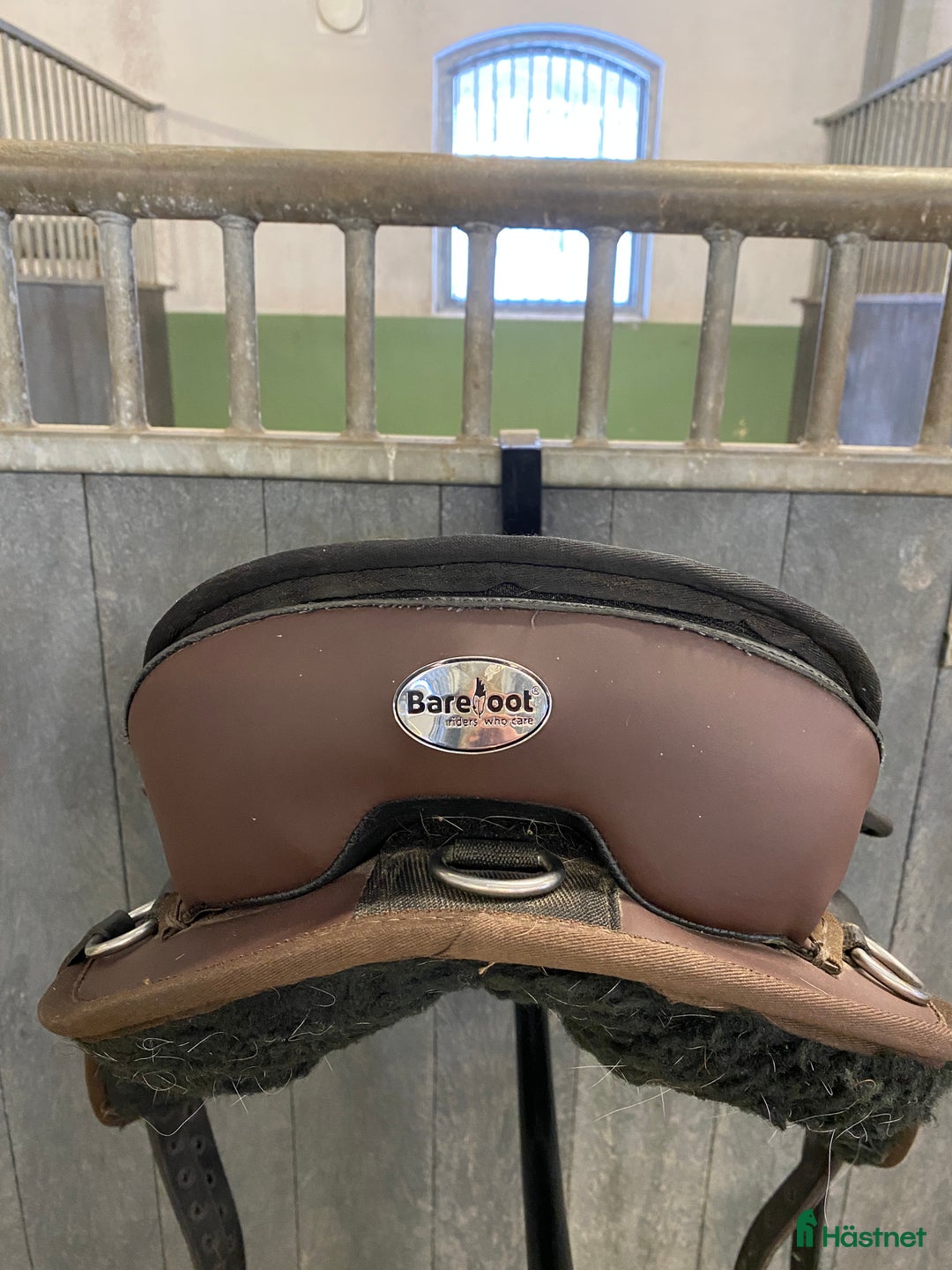 Sadlar hästutrustning till salu: Barefoot bomlös sadel i Åhus - Annons 3