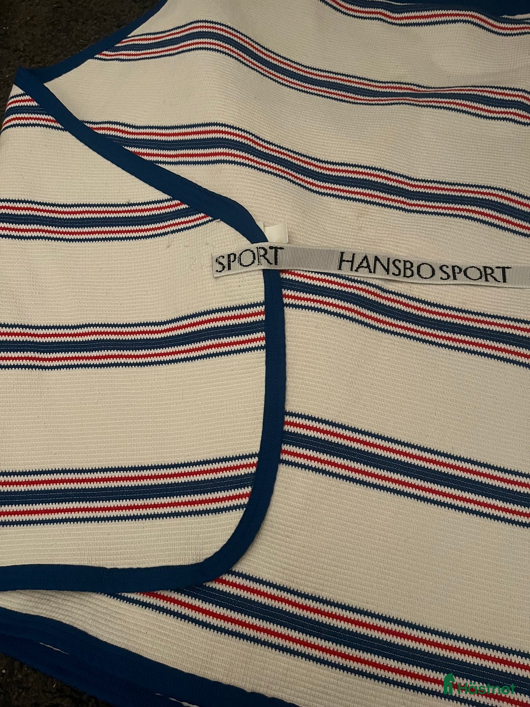 Täcken hästutrustning till salu: Hansbo svettäcke  i Kävlinge - Annons 1