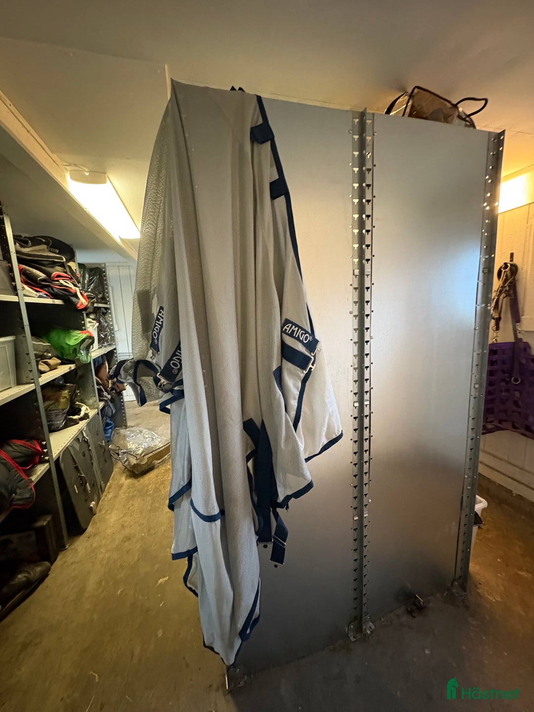 Täcken hästutrustning till salu: Horsware amigo bug buster nytvättat i Göteborg - Annons 2