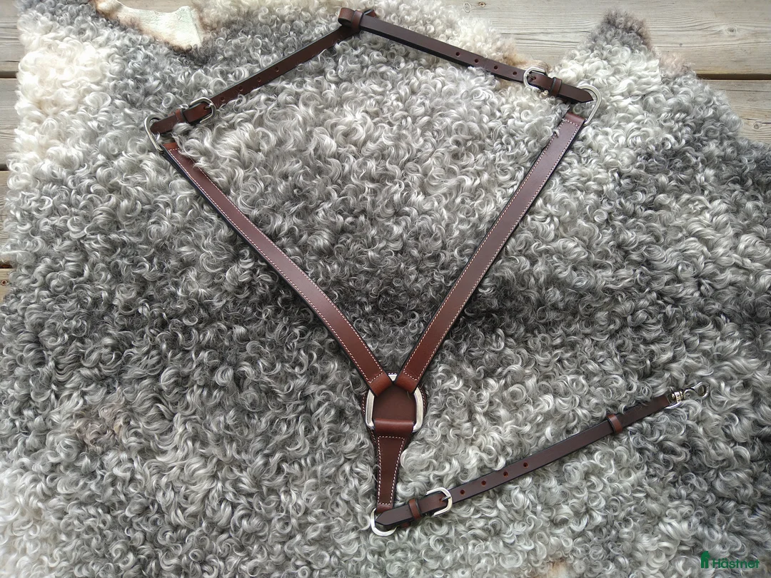 Sadeltillbehör hästutrustning till salu: Western breast collars, bröstor - Annons 1