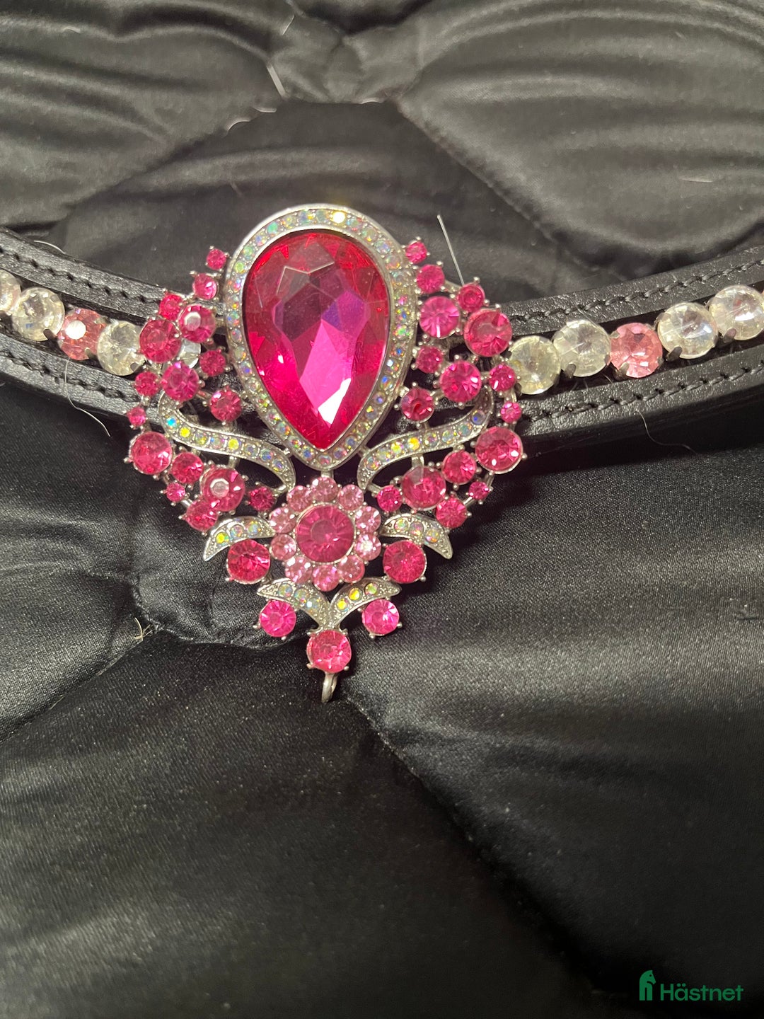 Övrig Hästutrustning hästutrustning till salu: Fint rosa pannband i Kalv - Annons 2