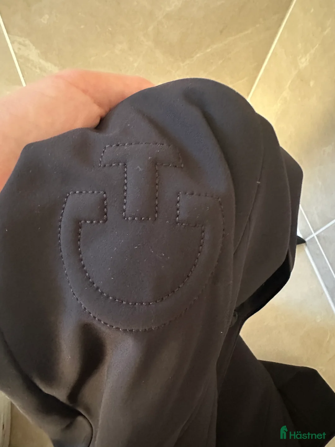 Jackor & Kavajer ryttarutrustning till salu: CAVALLERIA TOSCANA KAVAJ i Lidingö - Annons 2