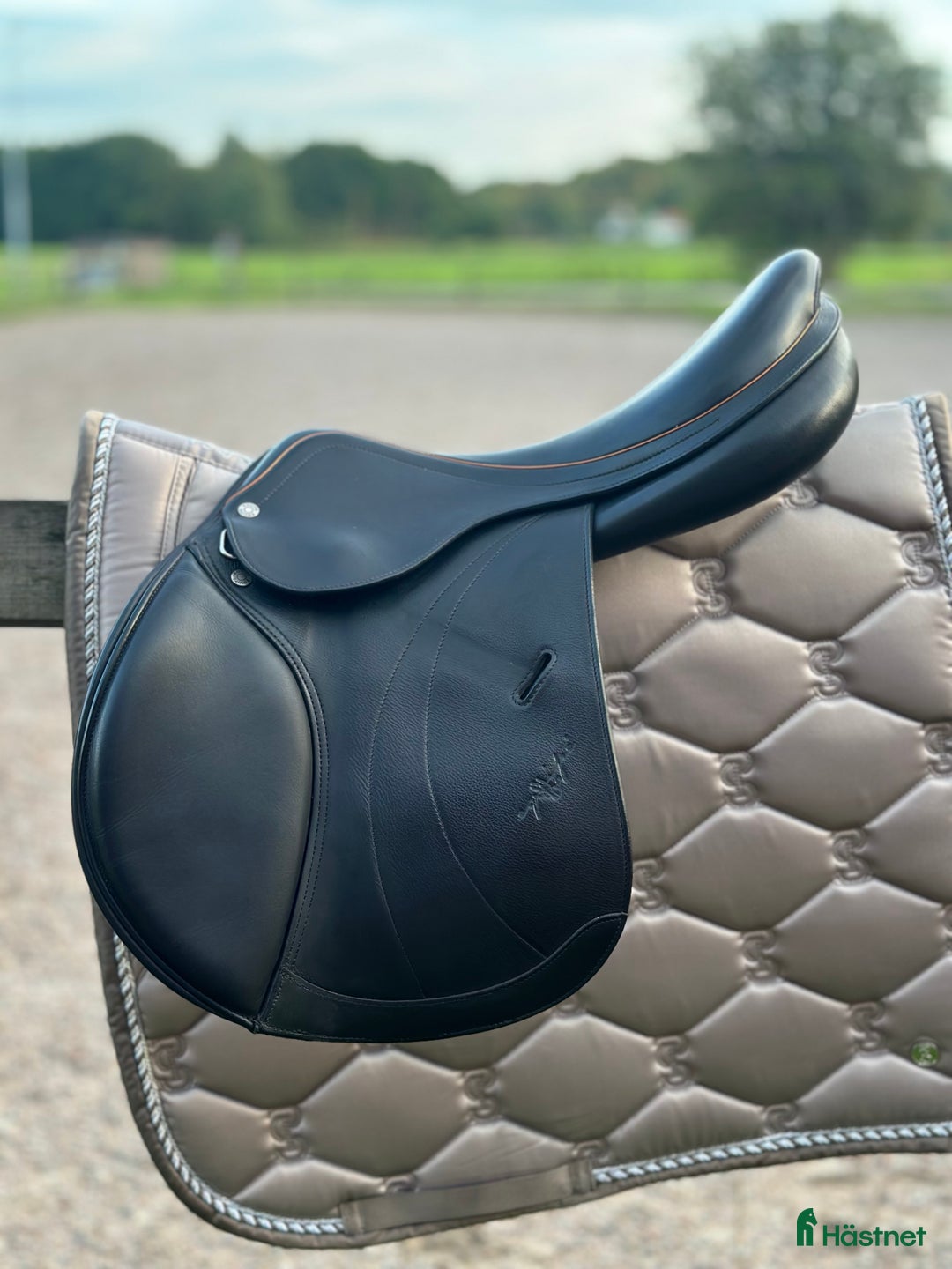 Sadlar hästutrustning till salu: Superfin Equipe Expression i Bovallstrand - Annons 1