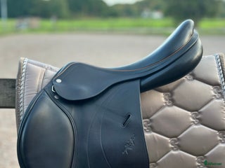 Sadlar hästutrustning till salu: Superfin Equipe Expression i Bovallstrand - Annons 2