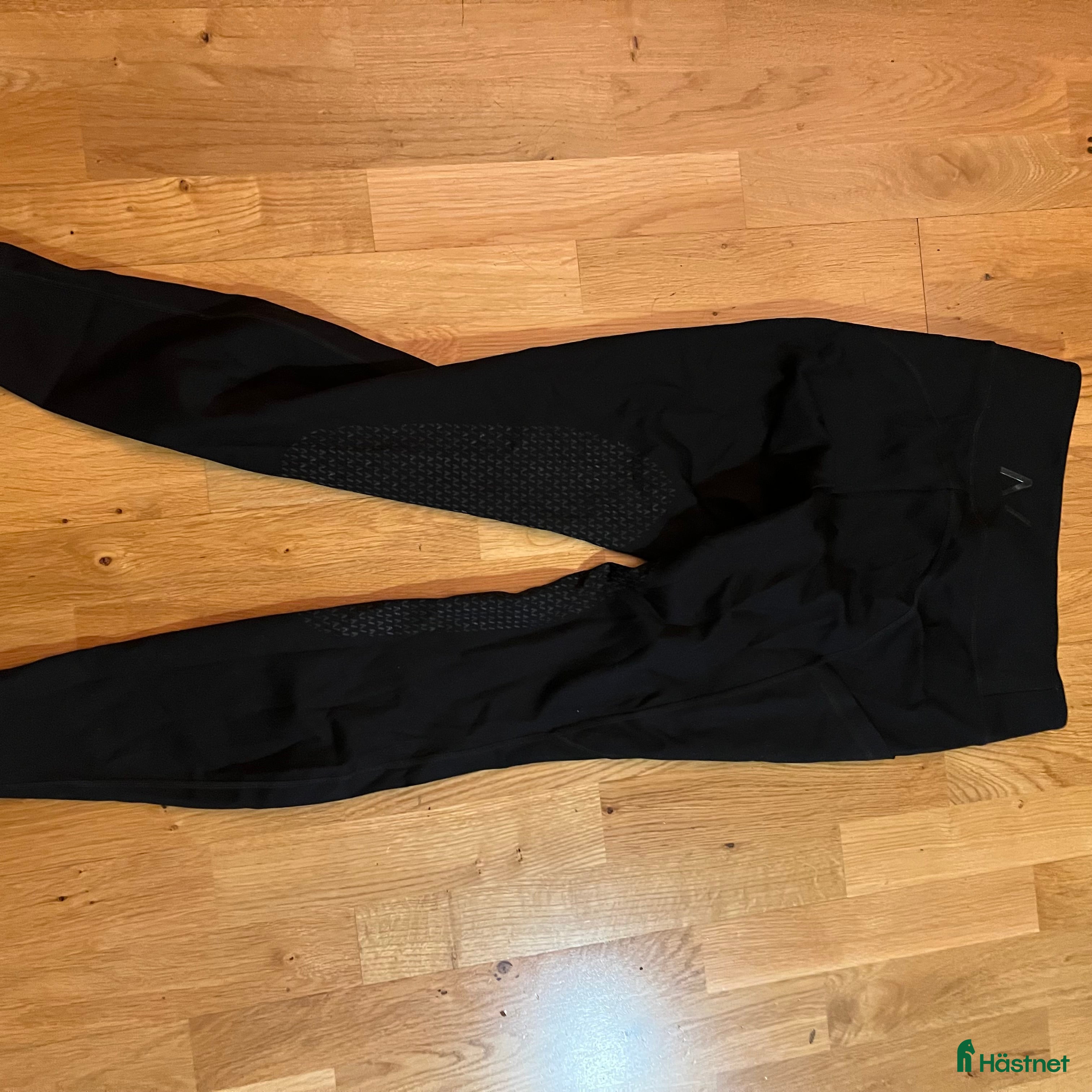 Ridbyxor ryttarutrustning till salu: Ett par oanvända ridthigts! i Jät - Annons 21