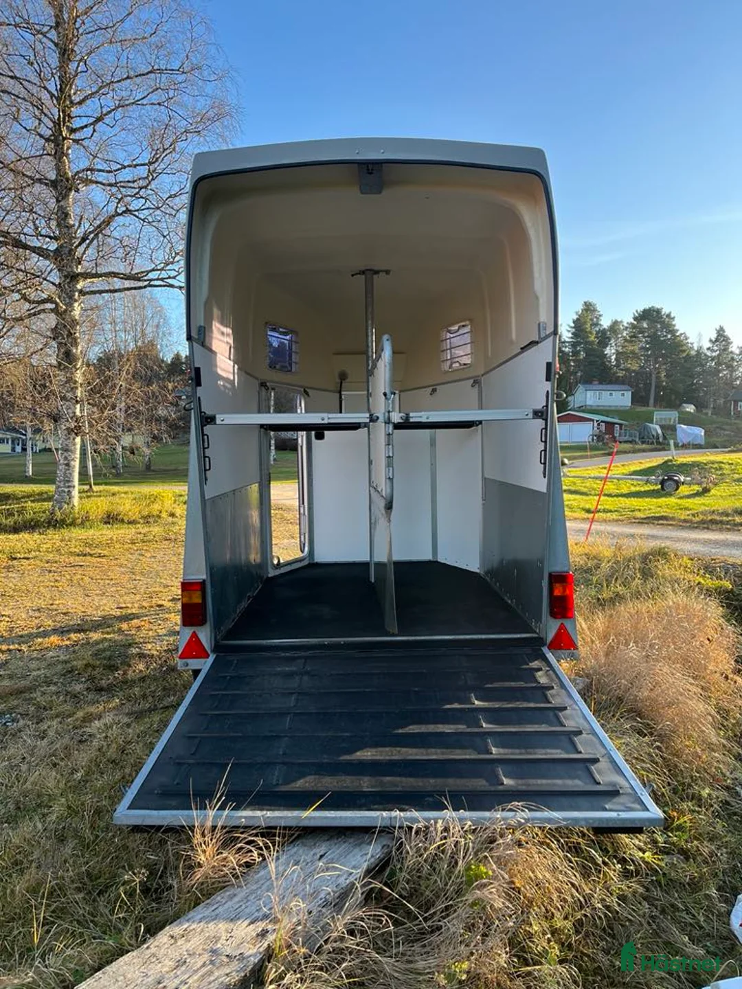 Hästtransporter  fordon & transport till salu: Thule Royal, Nybesiktad +nya däck - Annons 6
