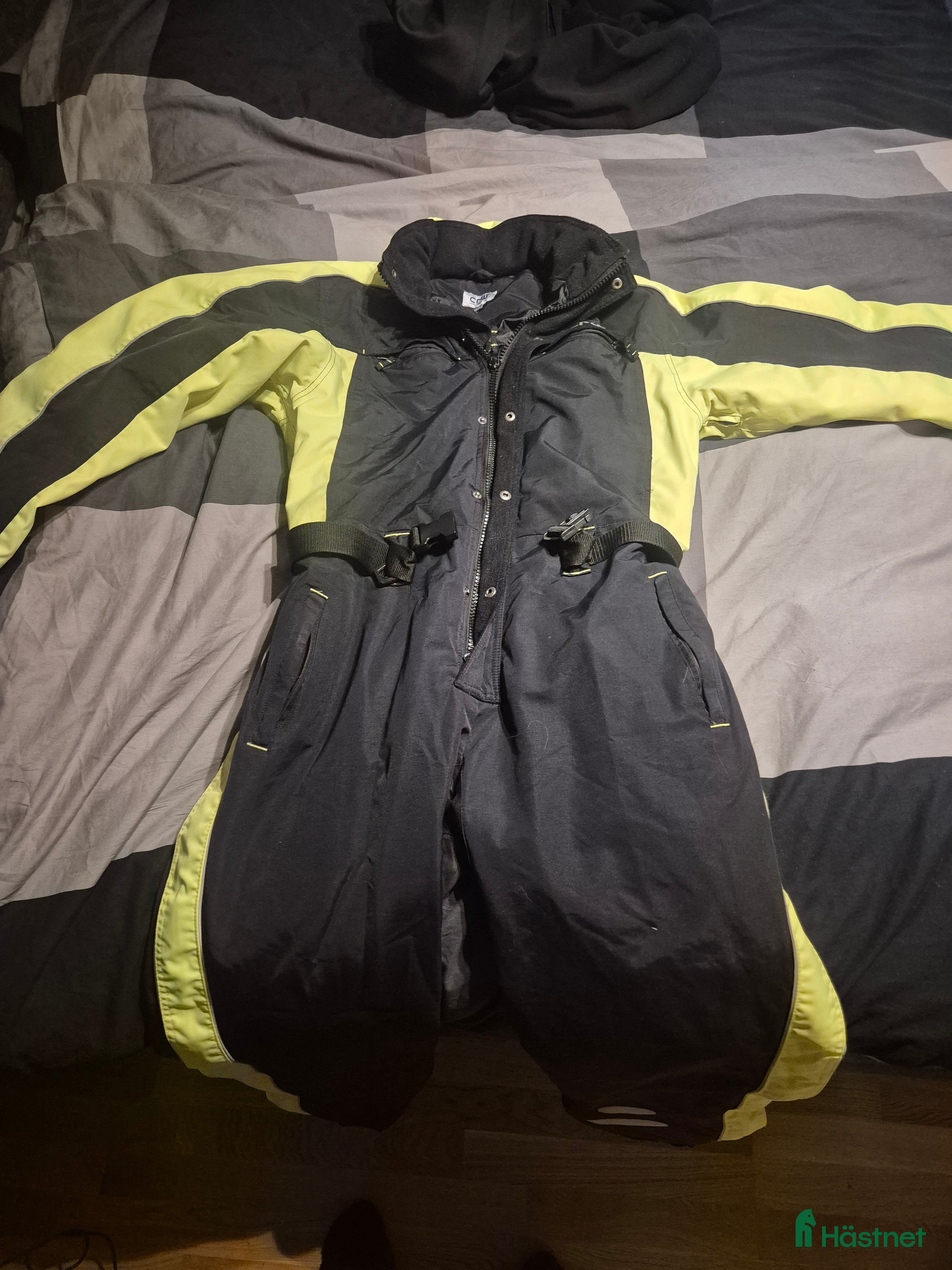 Övrigt Ridkläder ryttarutrustning till salu: Crw overall i Uppsala - Annons 13