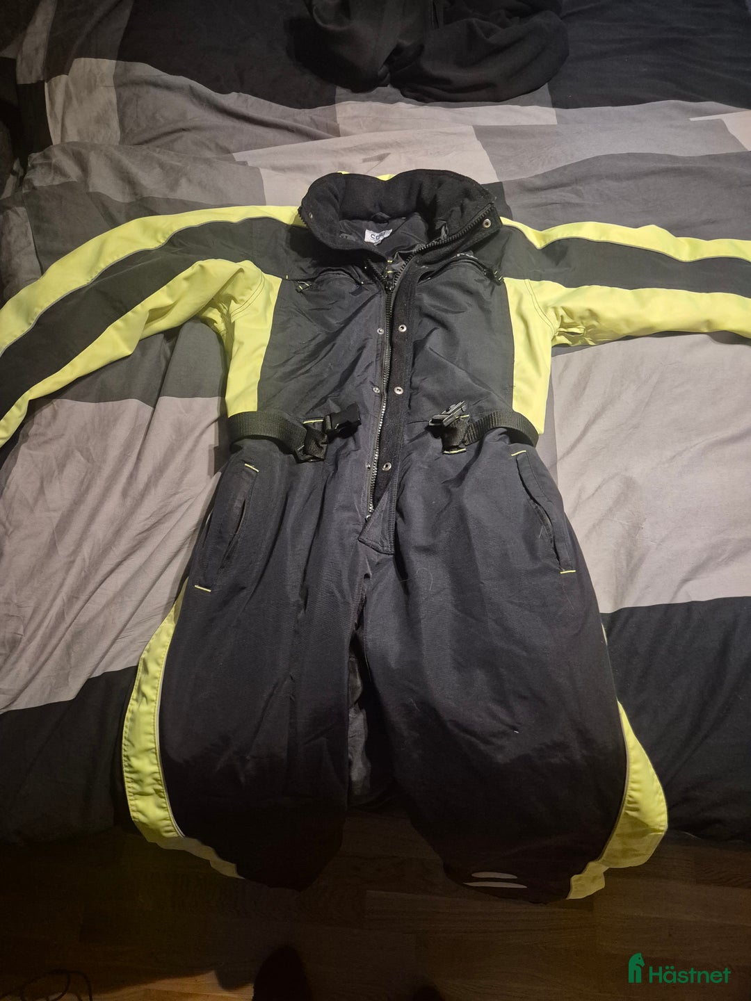 Övrigt Ridkläder ryttarutrustning till salu: Crw overall i Uppsala - Annons 1