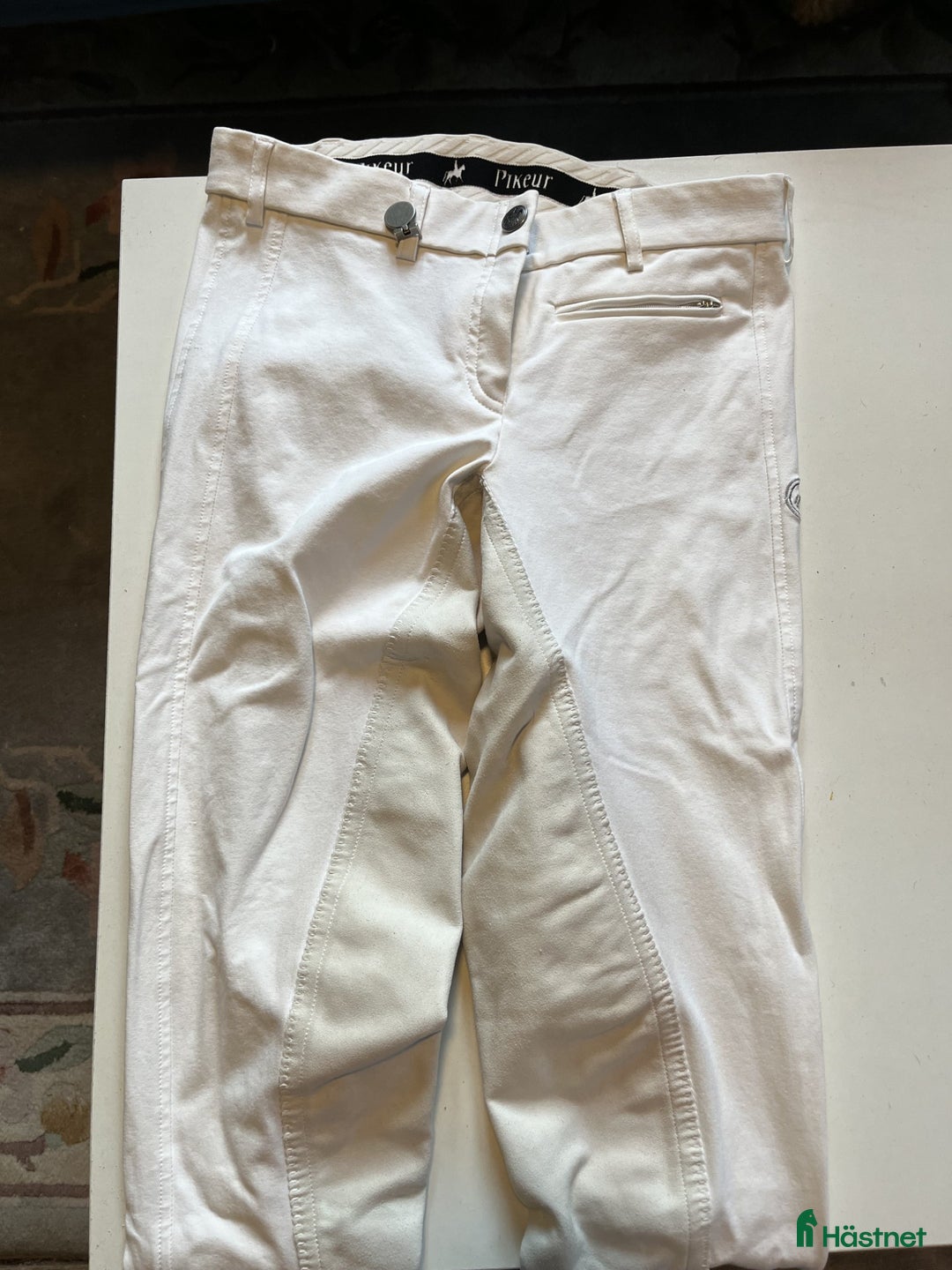 Ridbyxor ryttarutrustning till salu: Vita ridbyxor för tävling i Vallentuna - Annons 1