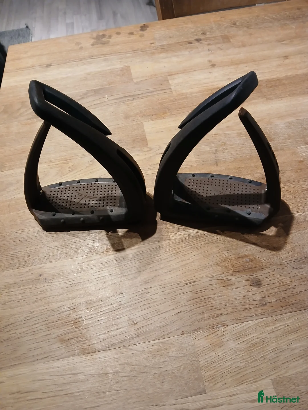 Stigbyglar hästutrustning till salu: Freejump i Båstad - Annons 2