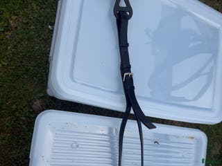 Sadeltillbehör hästutrustning till salu: Svanskappa + fäste i Linköping - Annons 1