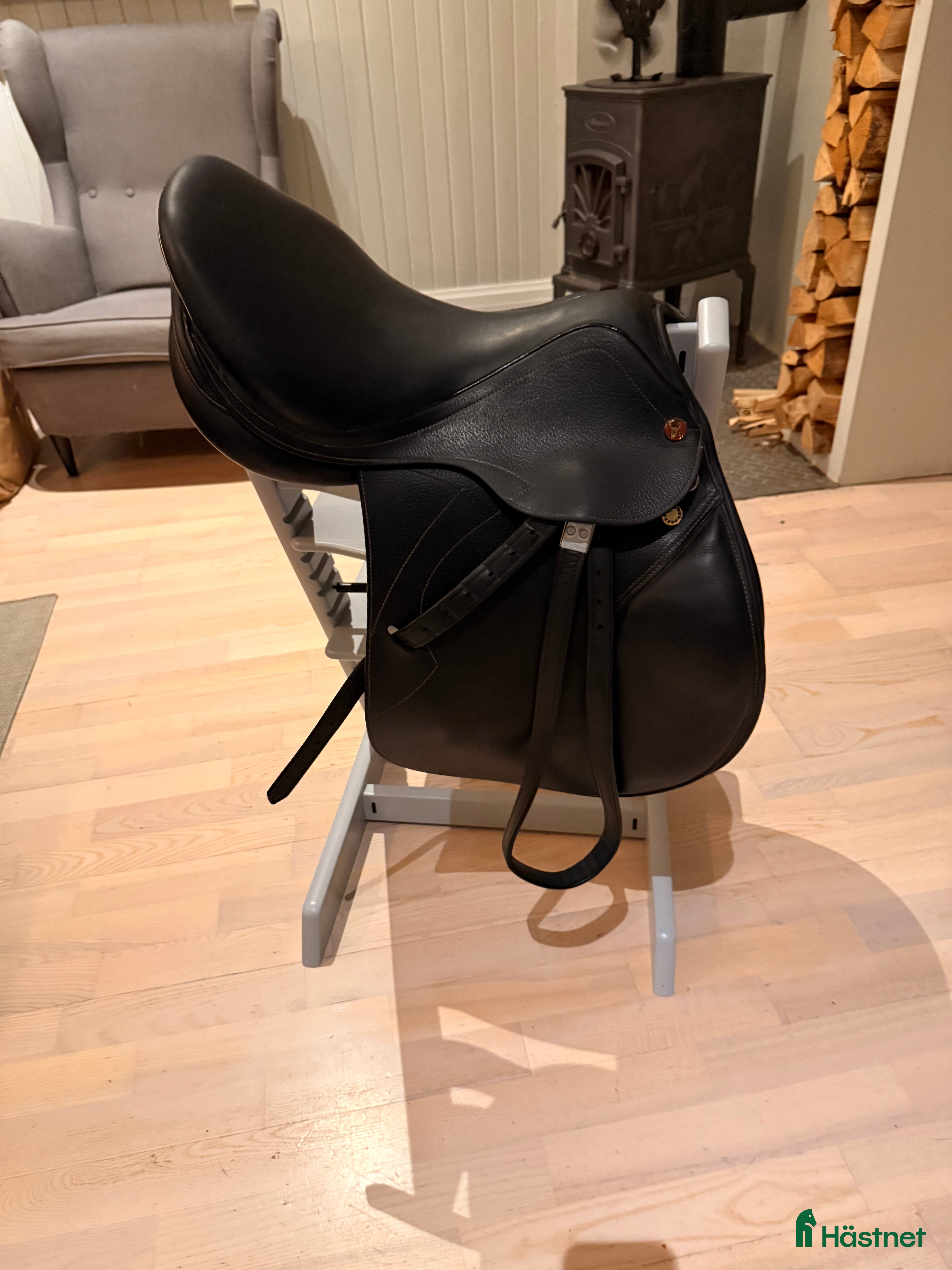 Sadlar hästutrustning till salu: Prestige sadel i Ydre - Annons 2