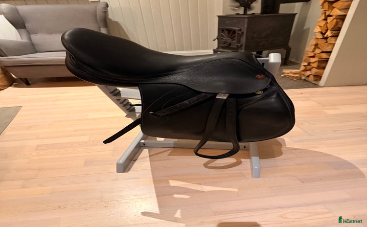 Sadlar hästutrustning till salu i Ydre - Annons 10