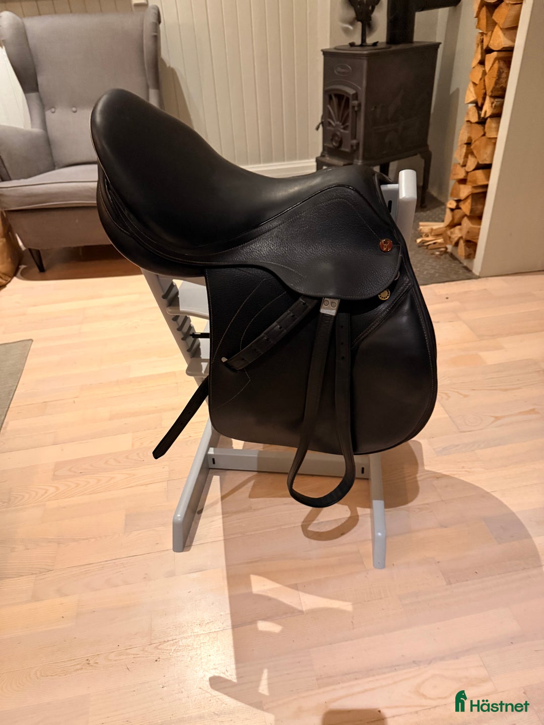 Sadlar hästutrustning till salu: Prestige sadel i Ydre - Annons 1