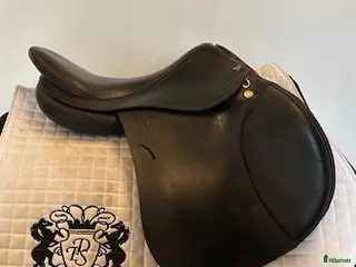 Sadlar hästutrustning Hoppsadel Prestige Roma i Uppsala - Annons 24