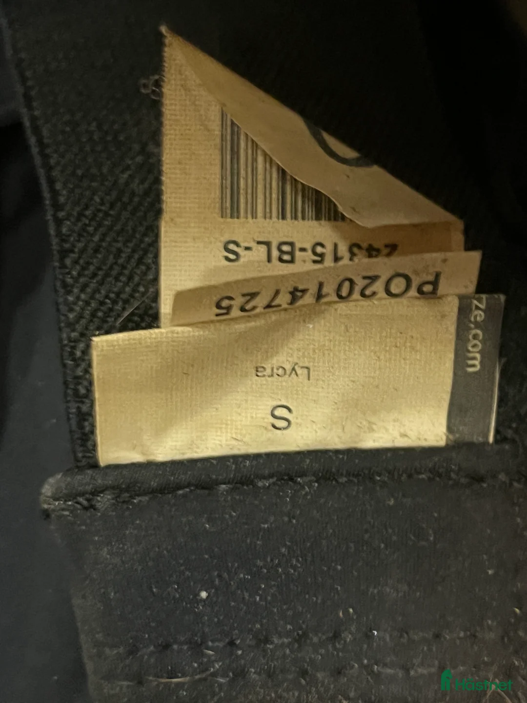 Täcken hästutrustning till salu: Säljer utetäcken samt ländtäcke & eksemhuva  i Tyresö - Annons 8