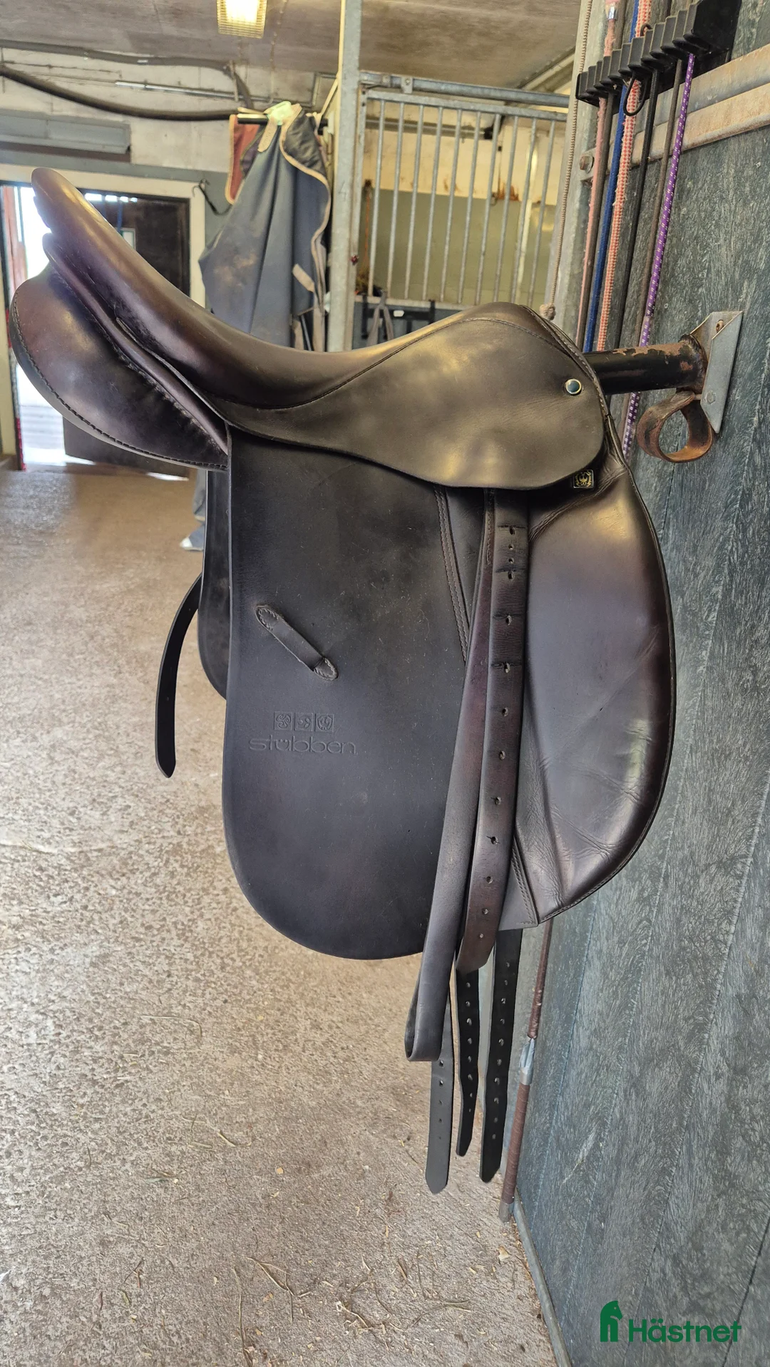 Sadlar hästutrustning till salu: Väl omhändertagen Stubben Tristan i Kungsör - Annons 1
