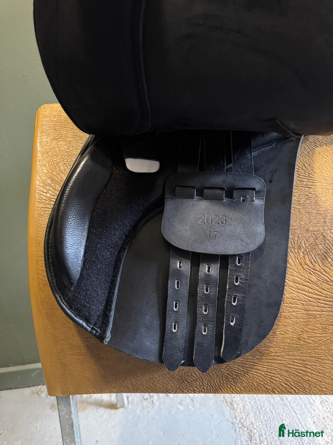 Sadlar hästutrustning till salu: Sadel allround 17 - Annons 5