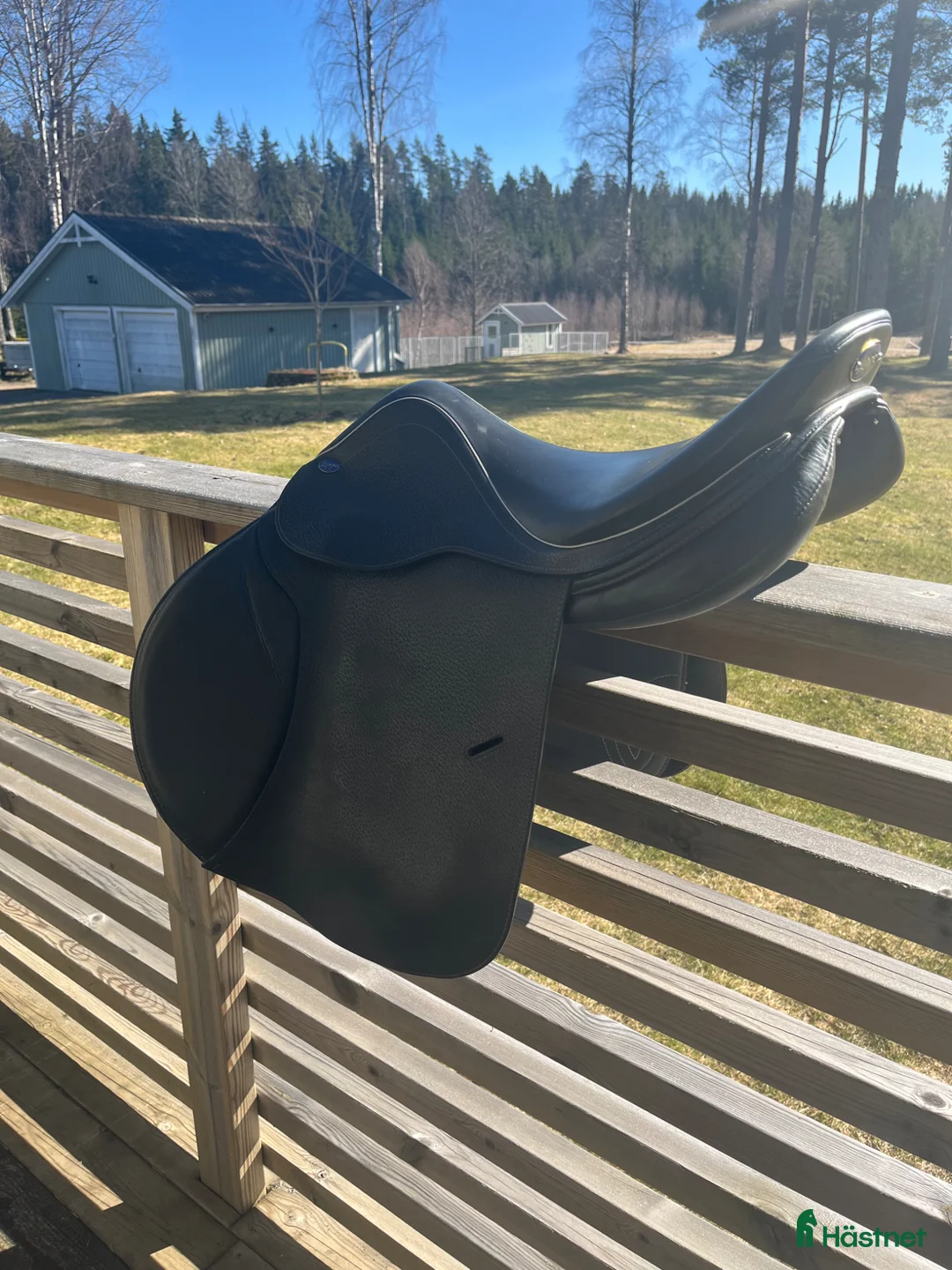 Sadlar hästutrustning till salu: Svart allround sadel i fint skick i Årjäng - Annons 2