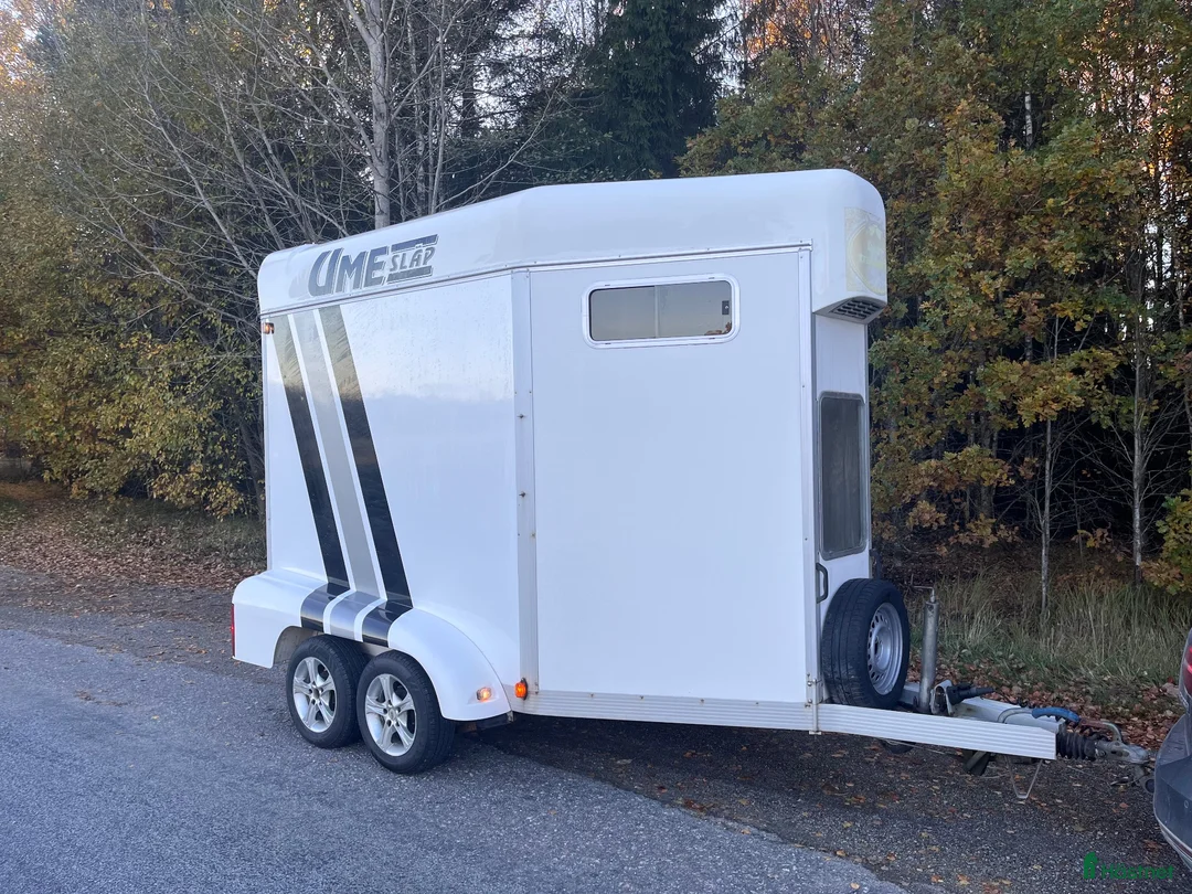 Hästtransporter  fordon & transport till salu: Fint Umesläp BA 35 årsm-06 - Annons 1