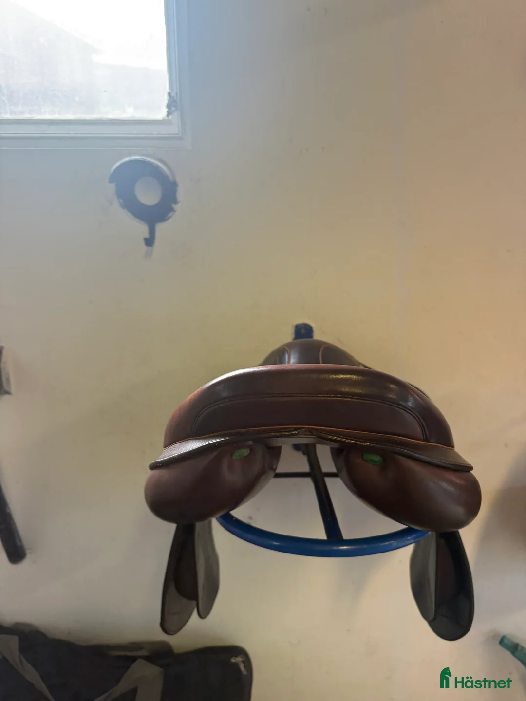 Sadlar hästutrustning till salu: Equipe Expression med kalvskinn - Annons 2