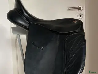 Sadlar hästutrustning Äldre Claridge House dressyrsadel i Vallentuna - Annons 5