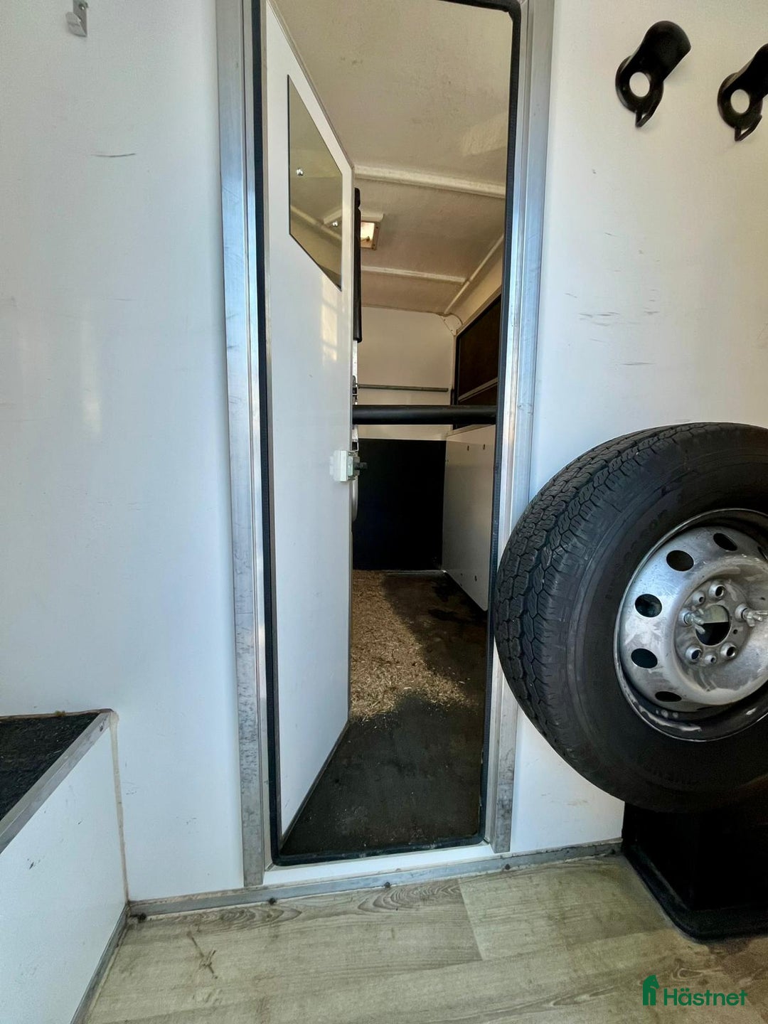 Hästlastbilar  fordon & transport till salu: B-korts hästbuss i Västervik - Annons 17