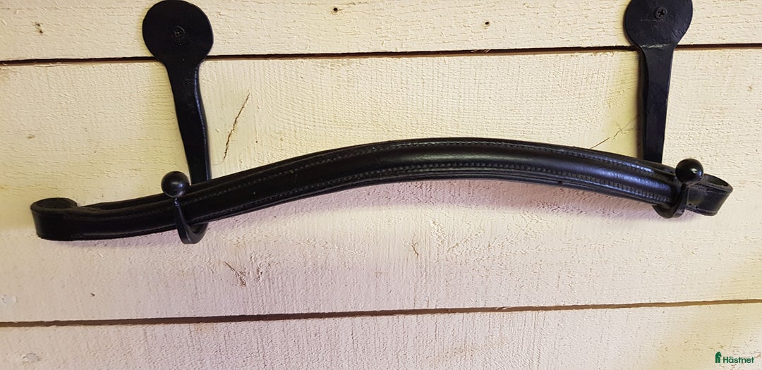 Träns hästutrustning till salu: Pannband, ponny i Nora - Annons 1