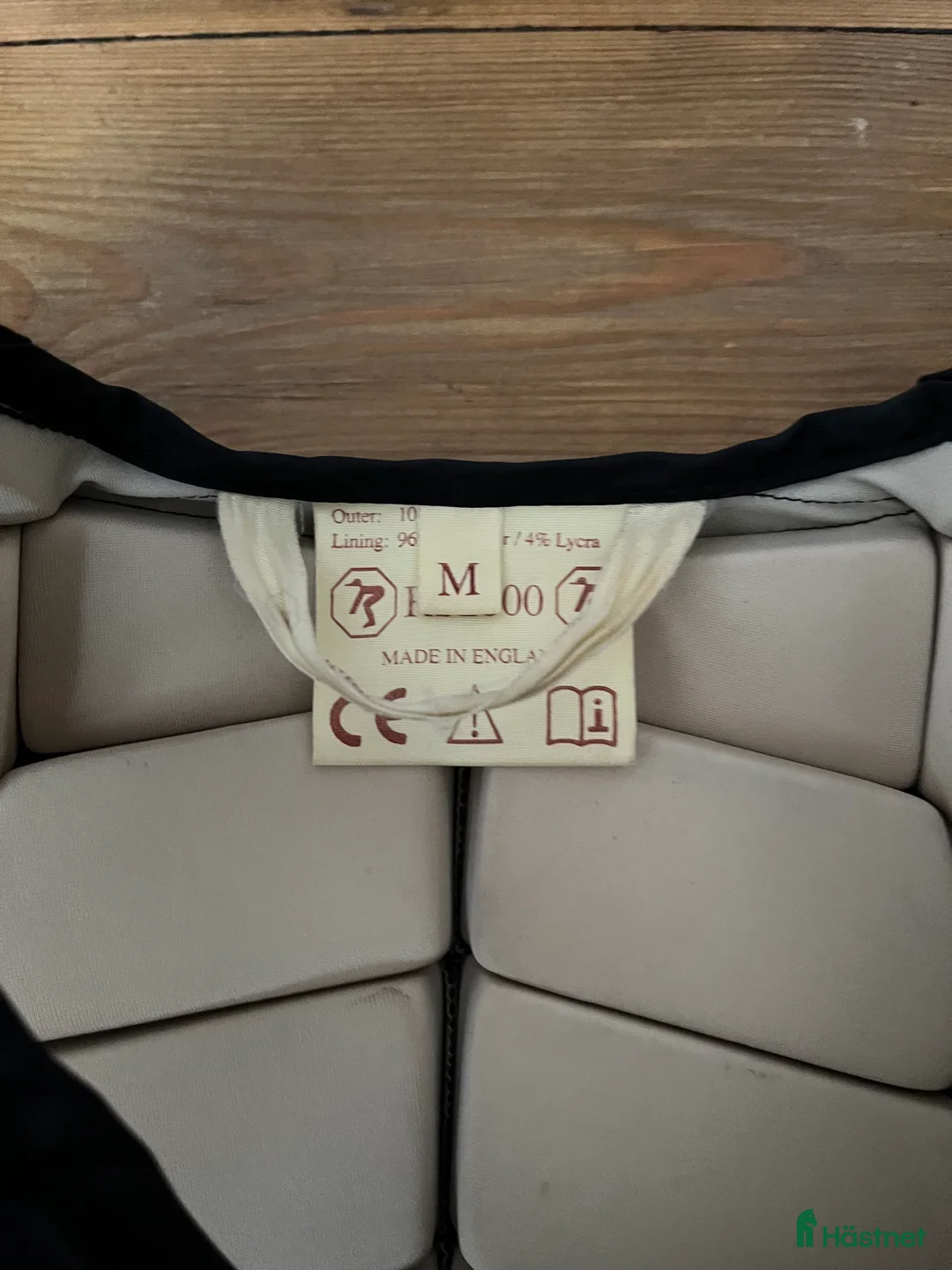 Säkerhetsvästar ryttarutrustning till salu: RaceSafe säkerhetsväst, svart  i Vällingby - Annons 3