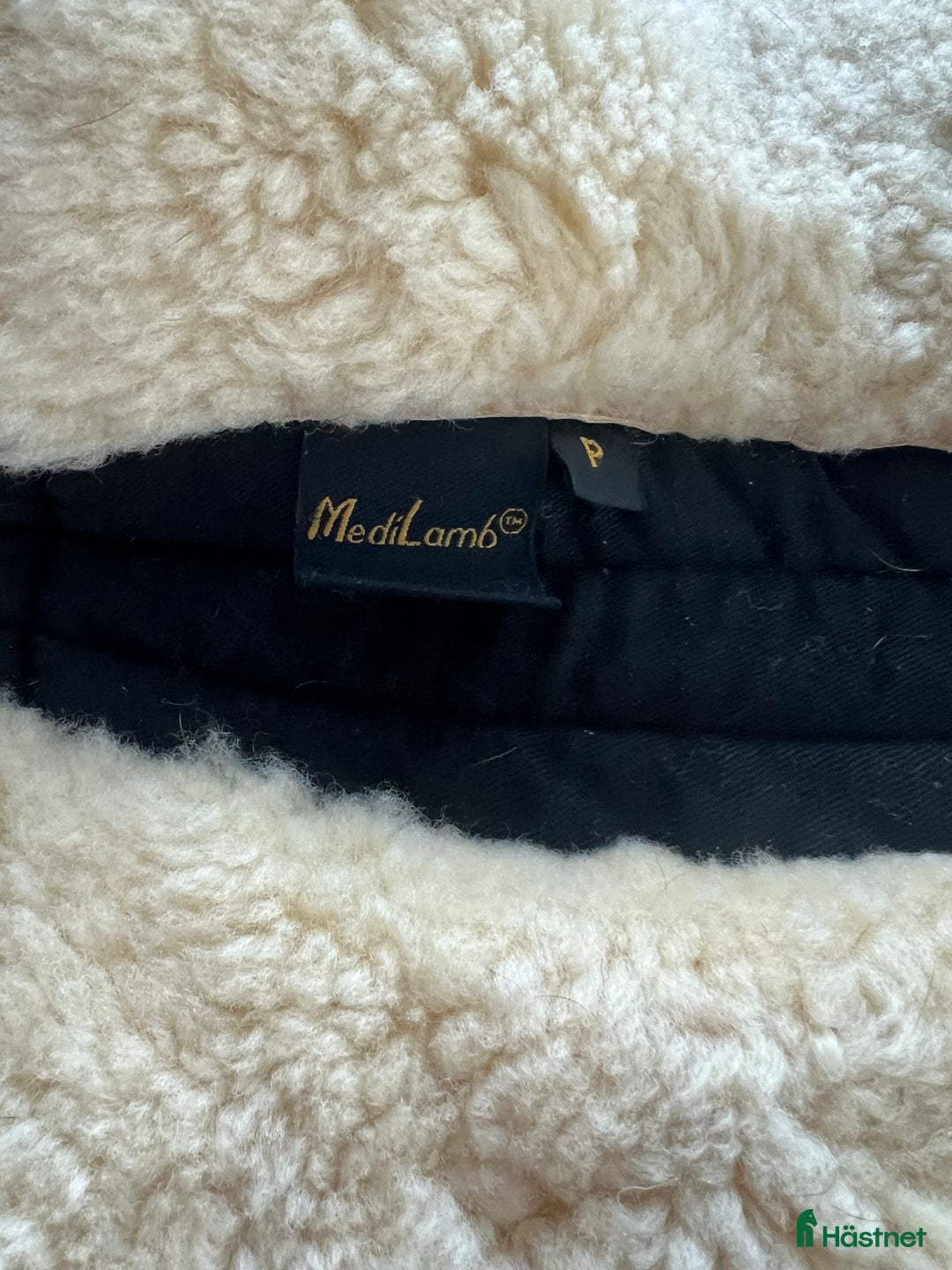 Sadeltillbehör hästutrustning till salu: Fint fårskinnsunderlägg Medilamb - Annons 3