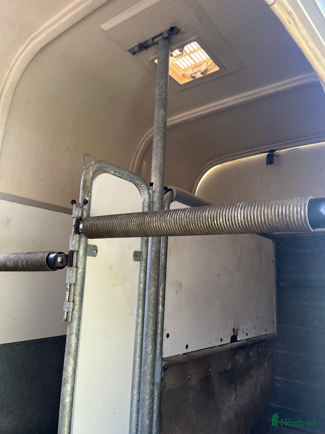 Hästtransporter  fordon & transport till salu: Reservdelar thule i Kristinehamn - Annons 2