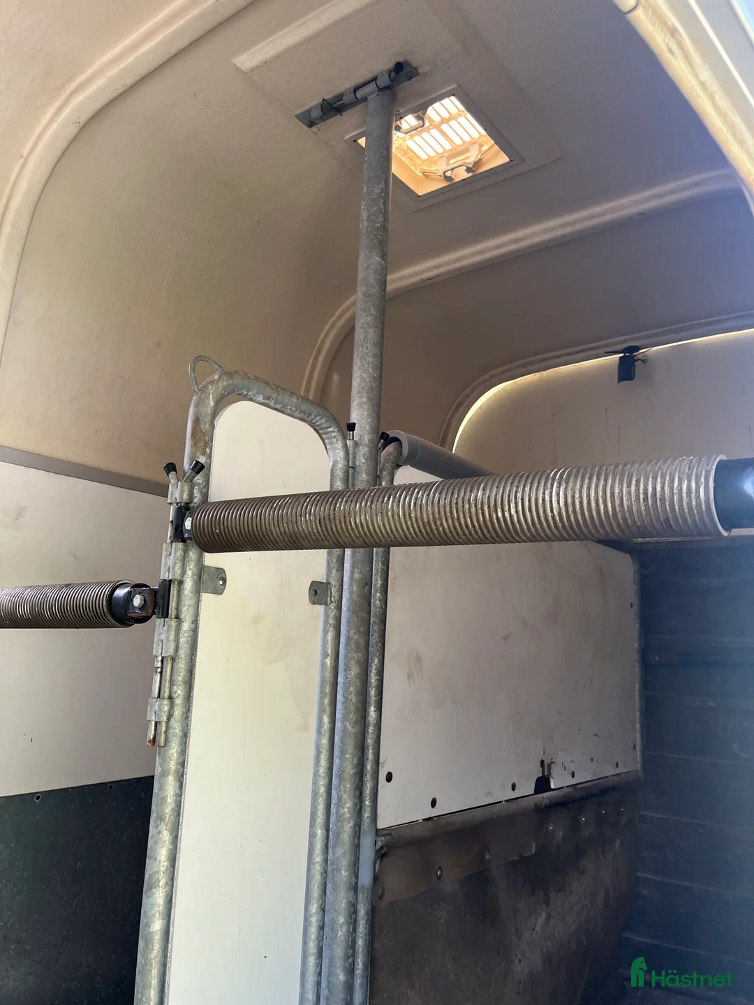 Hästtransporter  fordon & transport till salu: Reservdelar thule i Kristinehamn - Annons 2