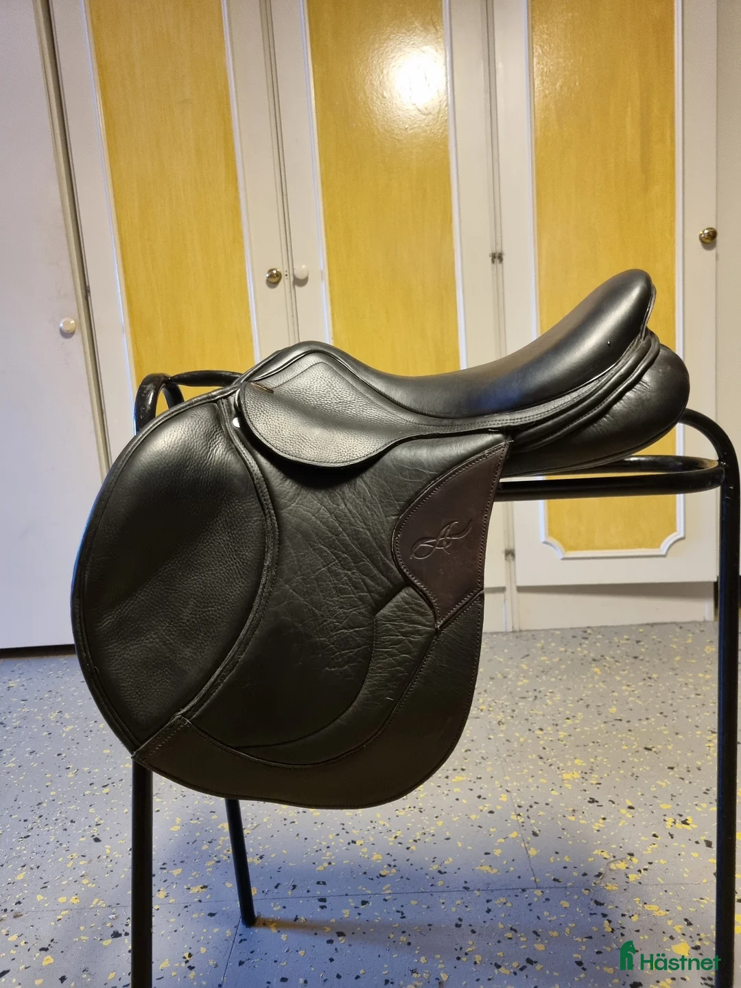 Sadlar hästutrustning till salu: Fun hoppsadel - Annons 5