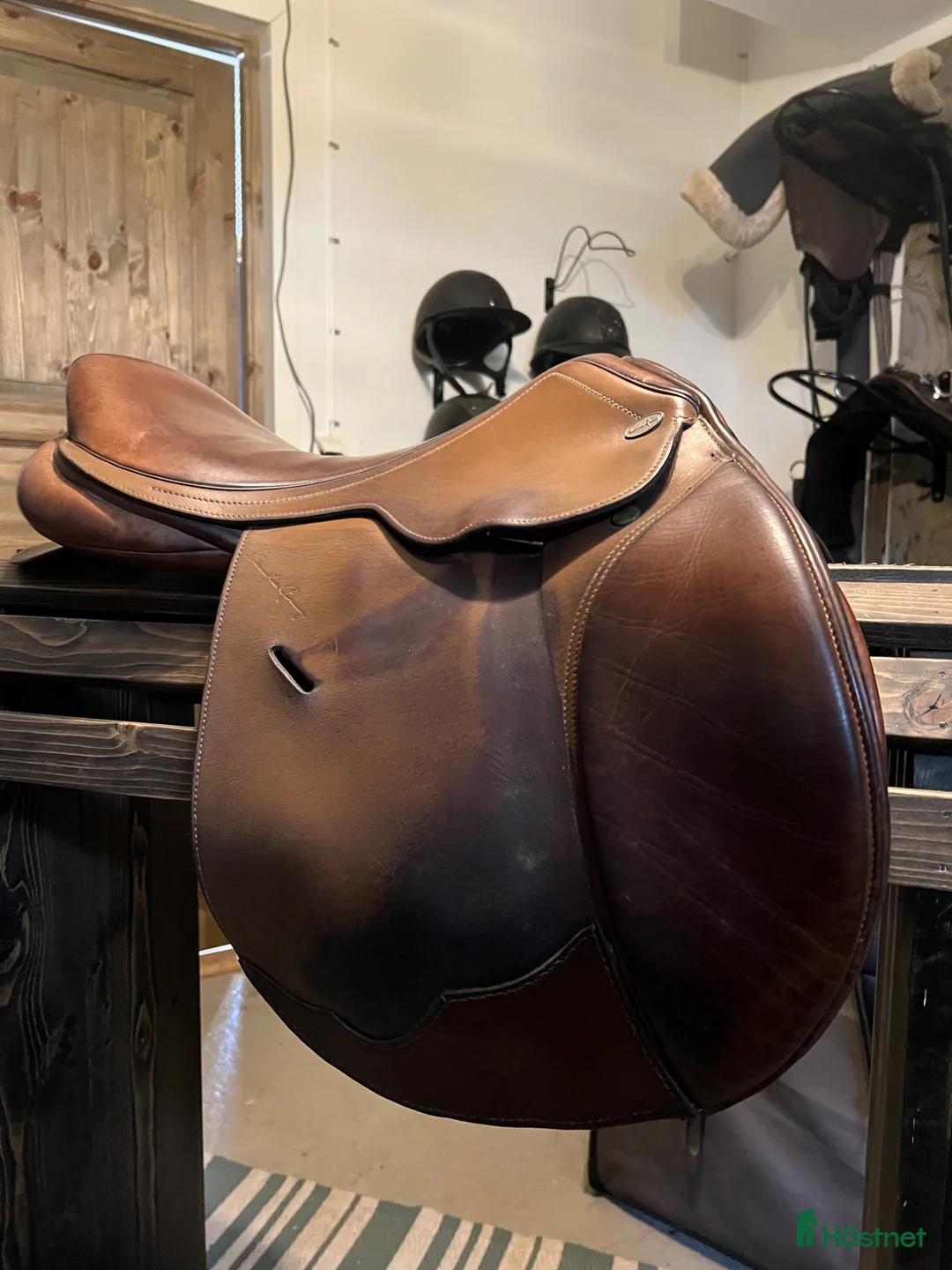 Sadlar hästutrustning till salu: Santa Cruz Celine 16,5” extra vid - Annons 2